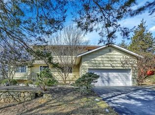 15 Peter A Beet Dr, Cortlandt Manor, NY 10567