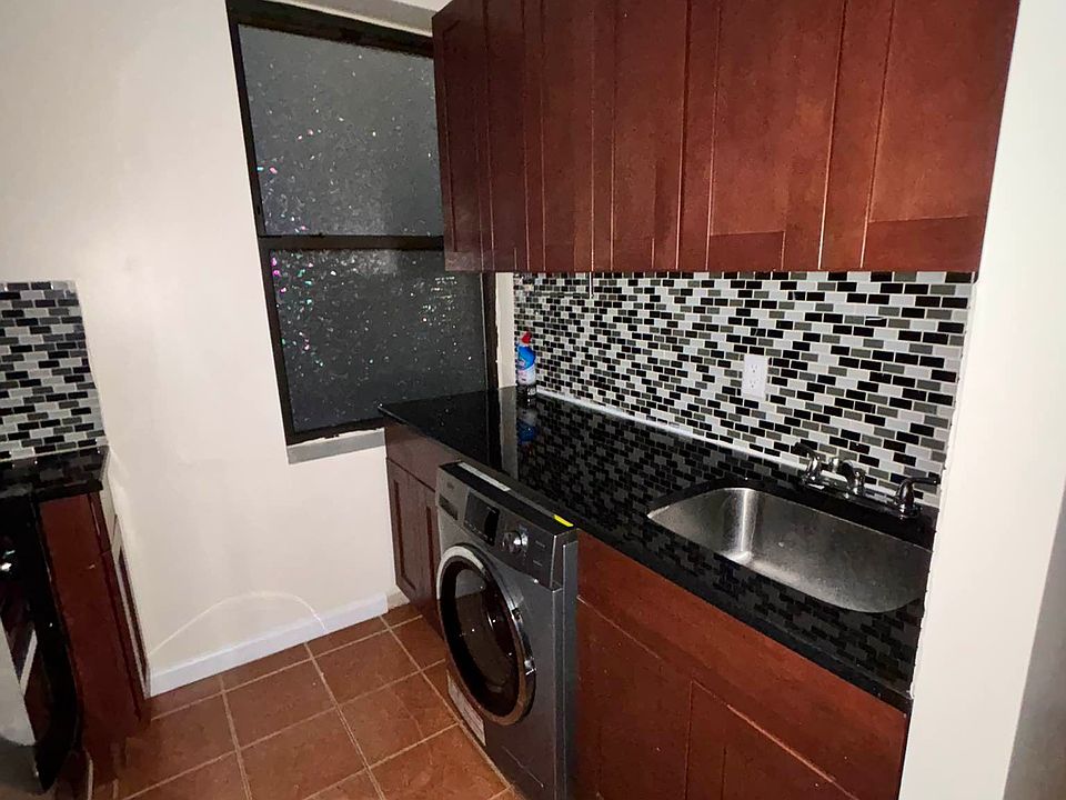 1st image of 433 Rogers Ave APT 7