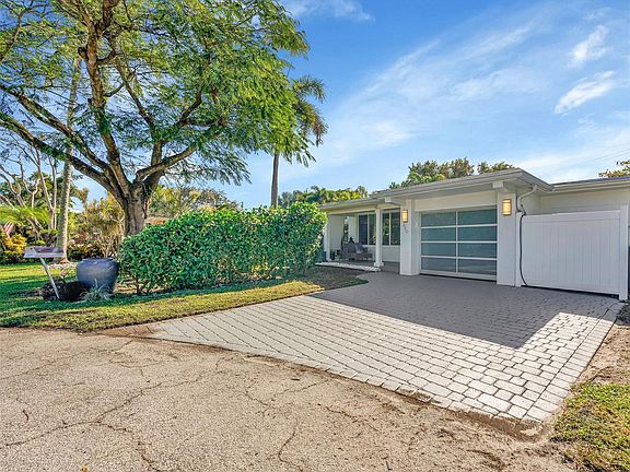 2nd image of 640 NW 30th St #640