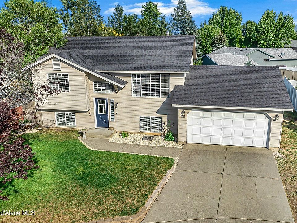 1st image of 1800 N Saint Helens Dr