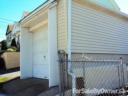 1 Car Detached Garage