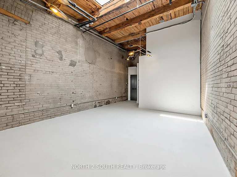 347 Sorauren Ave #123 — Photo 7