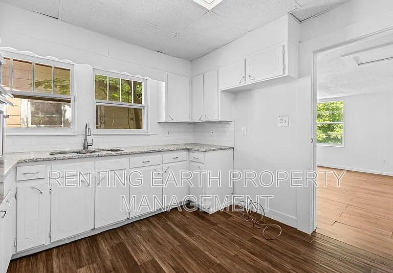 1149 15th St SW — Photo 12