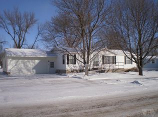 480 E 2nd St, Garner, IA 50438