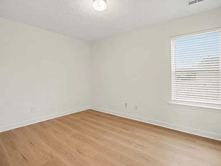 919 Tapoco Ct — Photo 11
