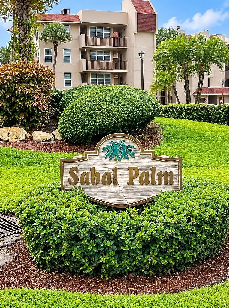 2 bed, 2.0 bath, 976 sqft, $2,300 — Photo 1