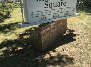 1424 Center Point Rd NE #A, Cedar Rapids, IA 52402