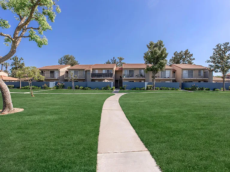 Sierra Vista — Photo 21
