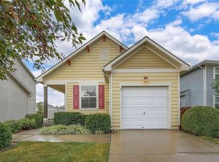 1069 SW Arborway Dr, Lees Summit, MO 64082