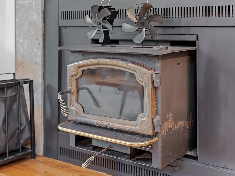 Wood stove