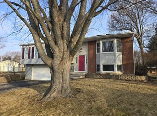 79 Maple Ct, Hebron, IN 46341