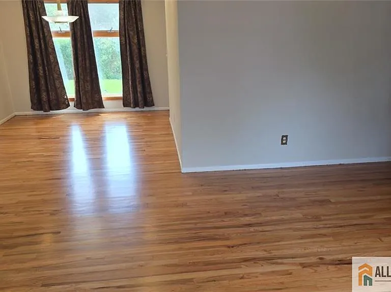 10 Eardley Rd — Photo 17