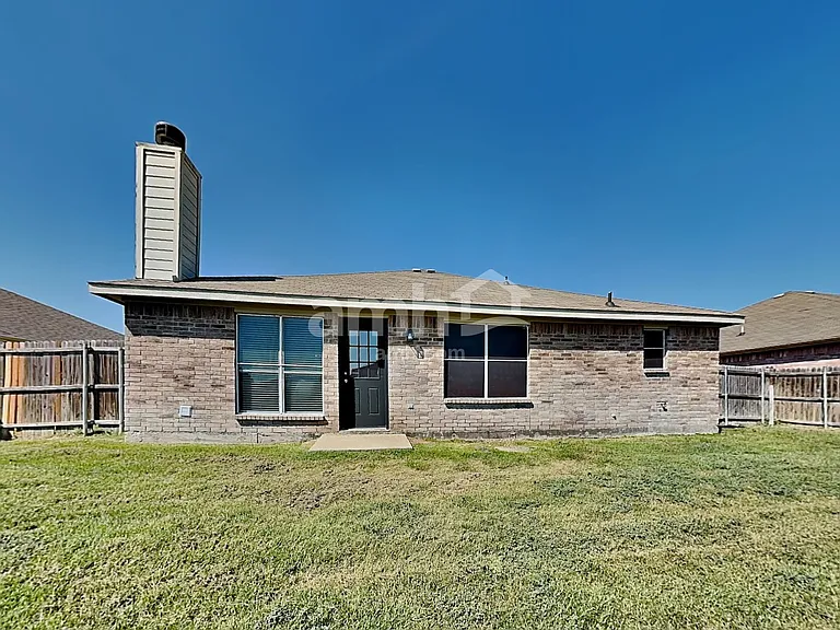115 Windsor Dr — Photo 19