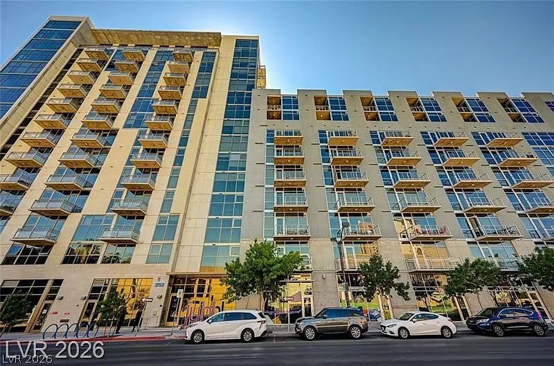 353 E Bonneville Ave #419