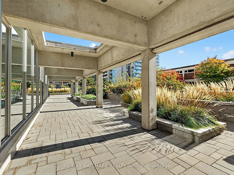 530 Laurier Ave W #1907 — Photo 38