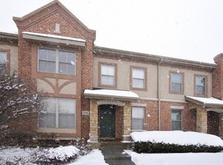 1958 Beaumont Pl, Northbrook, IL 60062