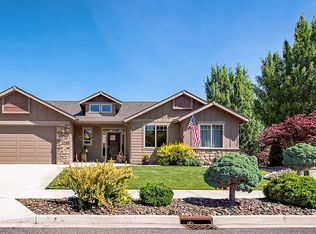 1399 Boulder Loop, East Wenatchee, WA 98802