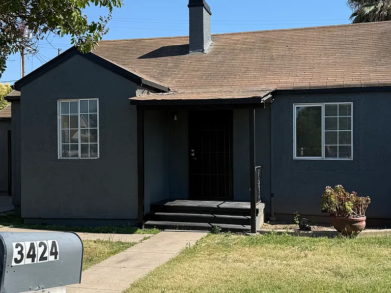 3424 Santa Fe St — Photo 3