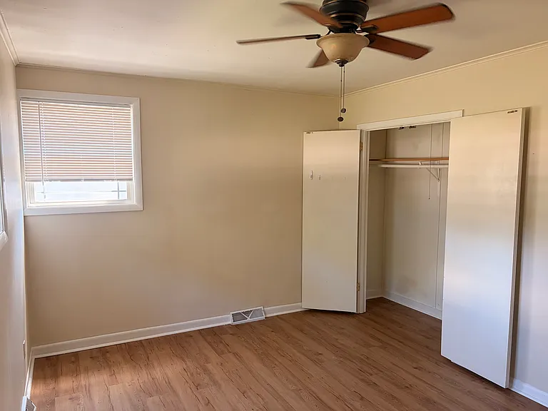 4203 Crestview Dr — Photo 21