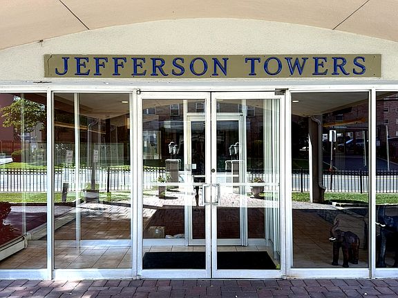 4th image of 20 Jefferson St APT B2