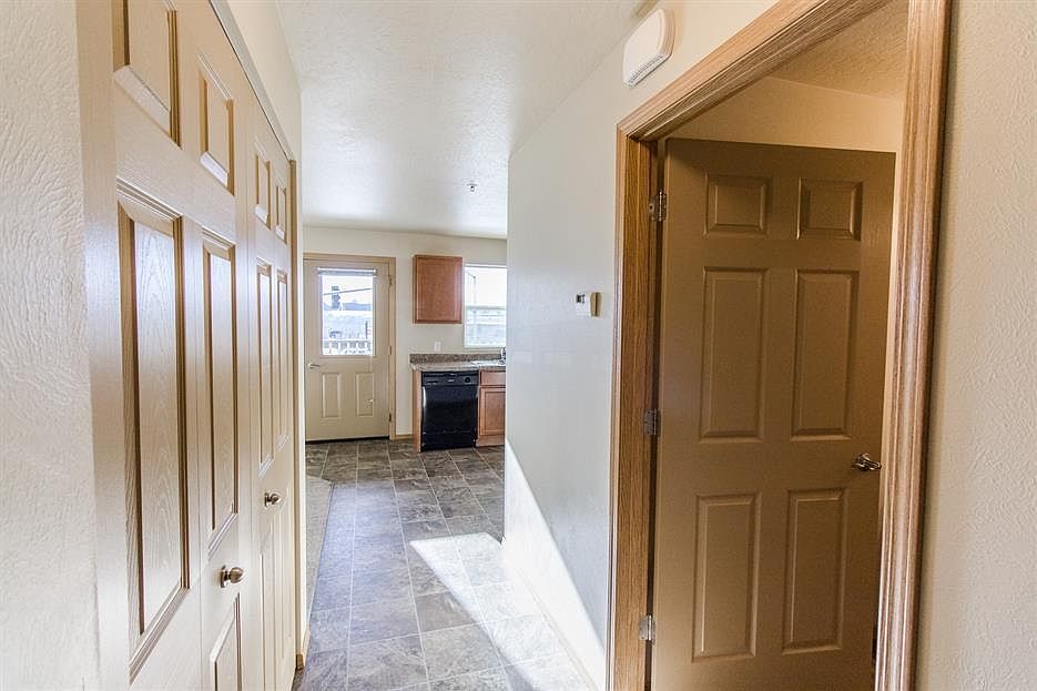 2nd image of 950 Mount Ave APT 201
