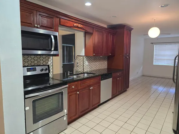 4125 Pine Branch Cir, Lake Worth, FL 33467