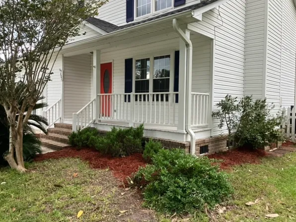 606 Dolphin Dr, Summerville, SC 29485