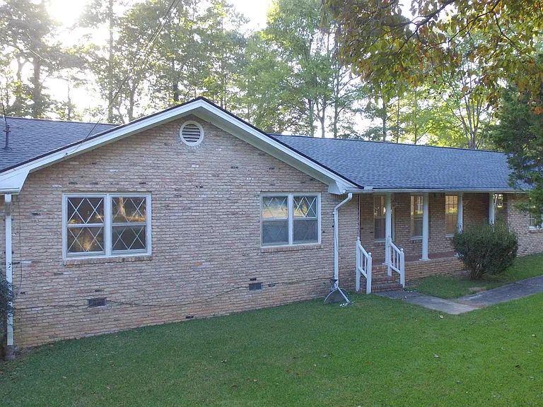 5400 Francis Dr SW — Photo 1