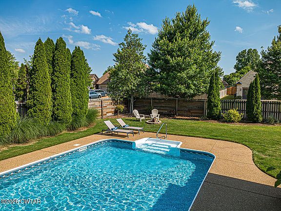 3rd image of 264 Shadow Creek Ln