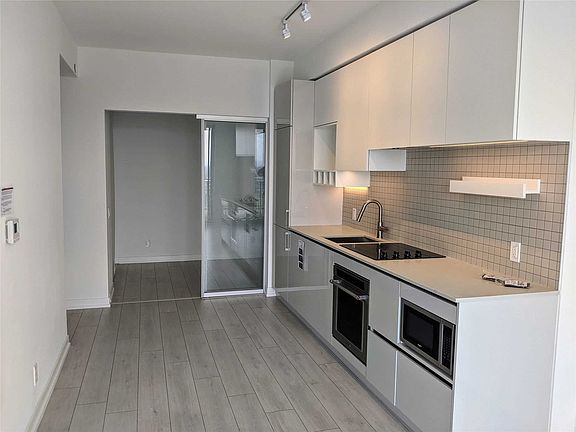 2nd image of 950 Portage Pkwy #5107