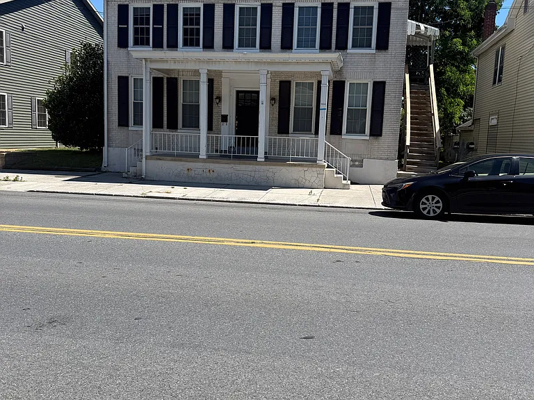 121 N Queen St #3 — Photo 19