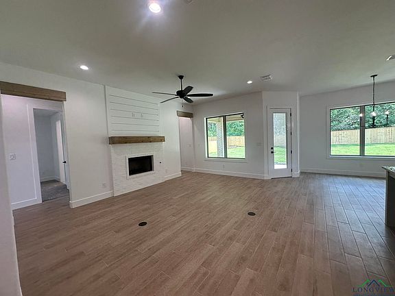 5th image of 323 Saddle Brook Dr
