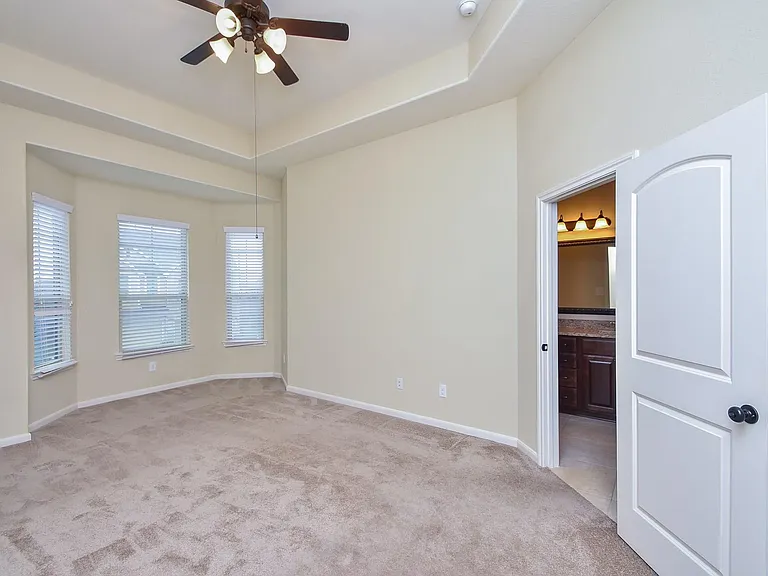 23322 Del Rosso St — Photo 17