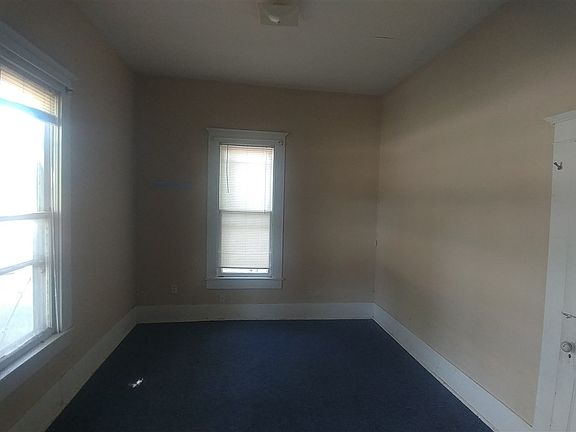 3rd image of 405 11th Ave