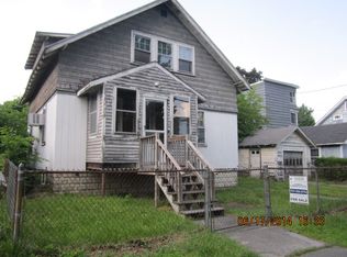 5 Meadow St, Lawrence, MA 01841