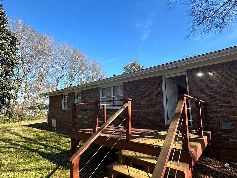 51 Lawanna Dr — Photo 34