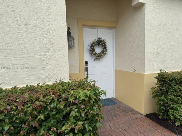 2368 Windjammer Way, West Palm Beach, FL 33411