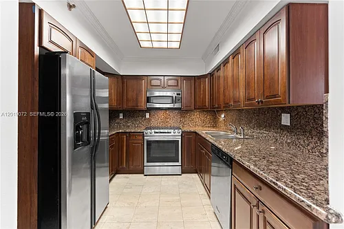 3600 Mystic Pointe Dr Photo 1