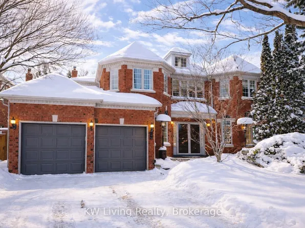 24 Highview Cres, Richmond Hill, ON L4B 2T7