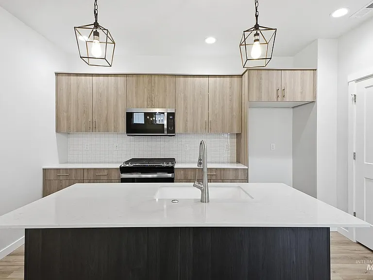6925 S Harvest Cove Ave — Photo 2