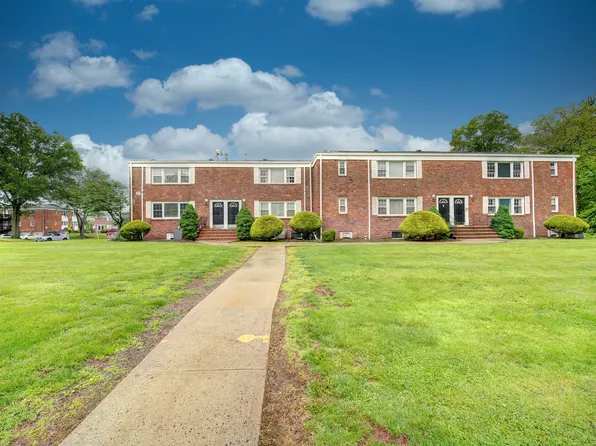 10 Stanford Dr APT 1A, Bridgewater, NJ 08807