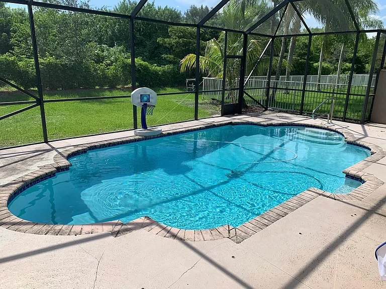 21839 Philmont Ct — Photo 2