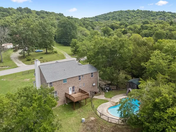 2258 Eastover Rd, Lebanon, TN 37090