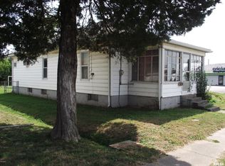 826 S Washington St, Du Quoin, IL 62832