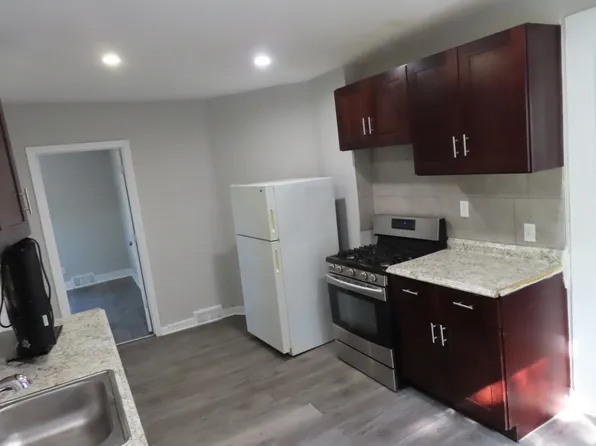 7 Ridgewood St #2, Waterbury, CT 06710