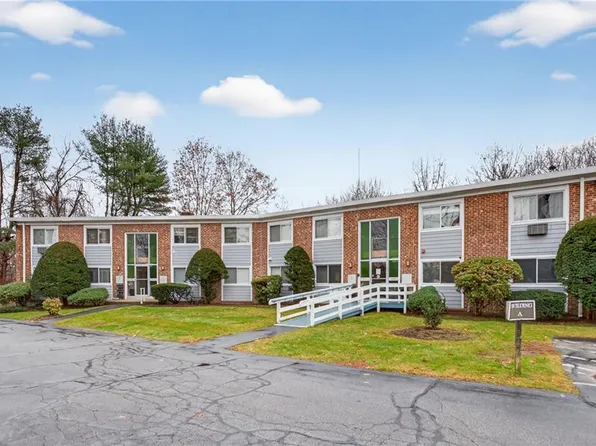 494 Putnam Pike APT A12, Smithfield, RI 02828
