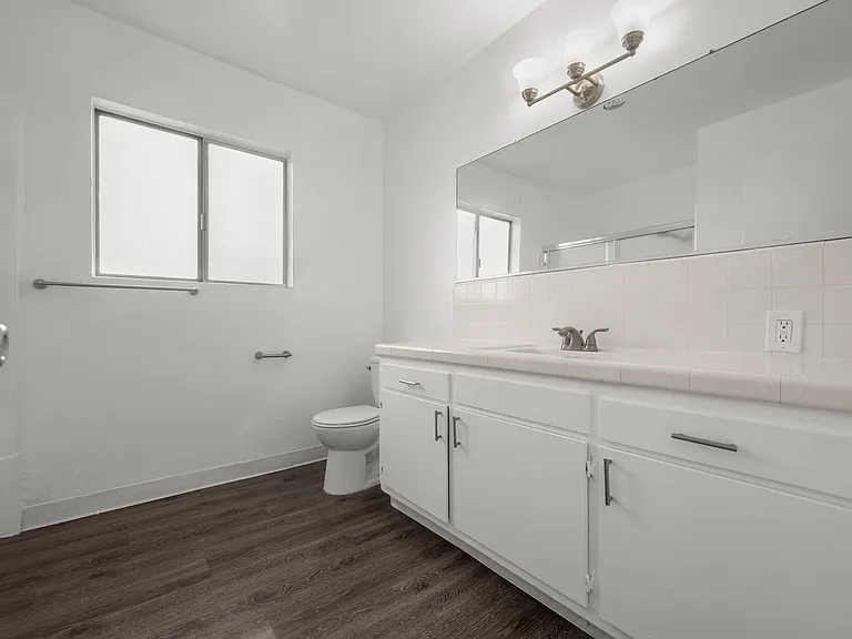 814 Victor Ave #14 — Photo 18