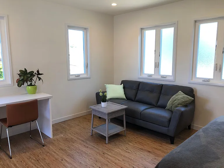 8119 Georgetown Ave — Photo 2