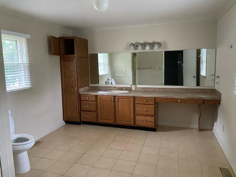 4311 Arlington Rd NW — Photo 7