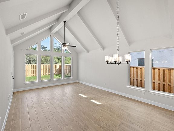4th image of 601 Buckaroo Dr